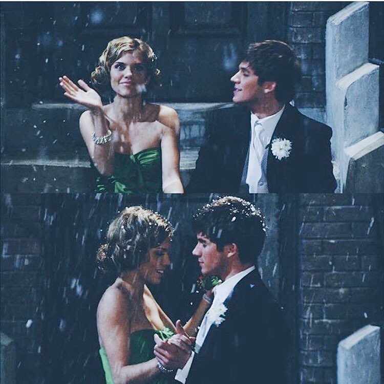 90210theCW's tweet photo. Happy New Year ❤️❄️⭐️ #Happy2018 #NewYearsDay #9O21O #liomi #seasonone #NewYearEve 
@IAMannalynnemcc @MattLanter https://t.co/FvwLFmg3YZ