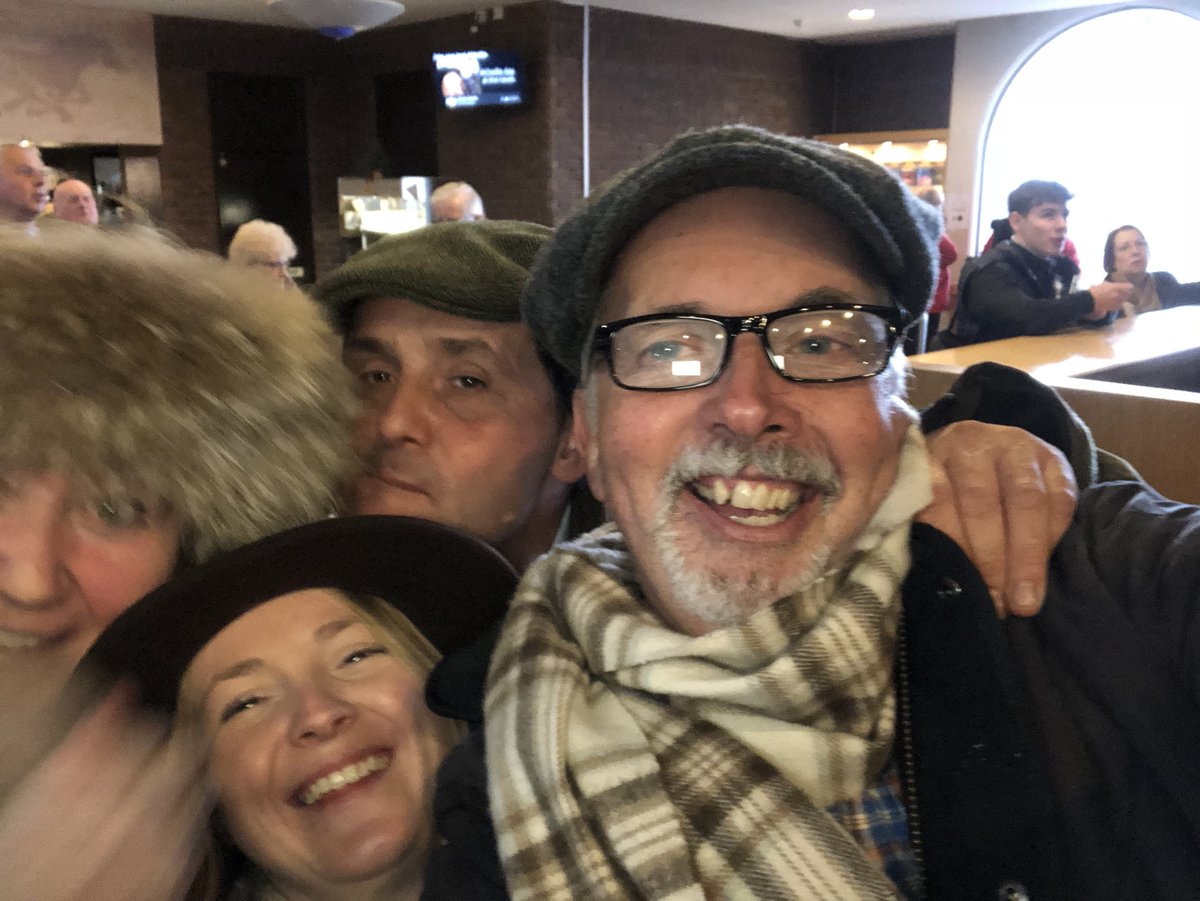 Westop's tweet photo. #Chelfie https://t.co/DRD2iqOt3j