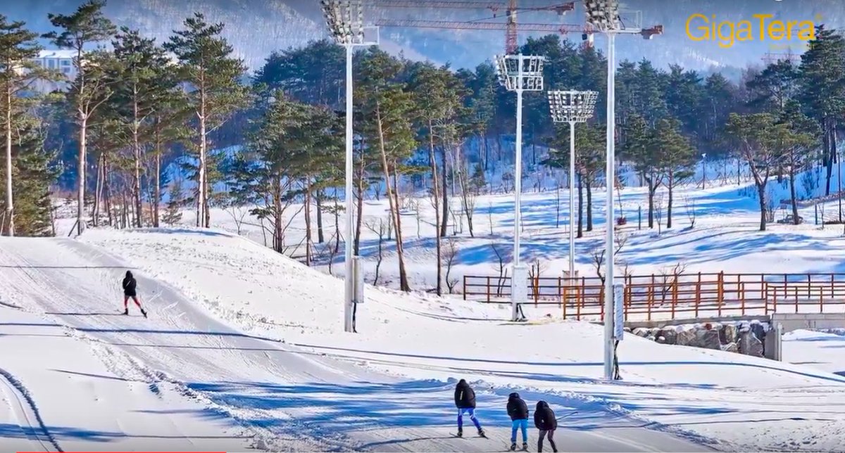 Biatlons's tweet photo. Jau 10. februārī šajā trasē @Biatlons 7,5km sprinta distancē dosies #PyeongChang2018 olimpiskās biatlonistes, arī mūsu Baiba #Bendika , bet 11. februārī starts 10km sprintā tiks dots vīriem🎥➡️  https://t.co/lX2zuZrhTK
#AlpensiaBiathlonCentre @biathleteLV @Rastorgujevs @Oseens https://t.co/Xlq7m3Tq52
