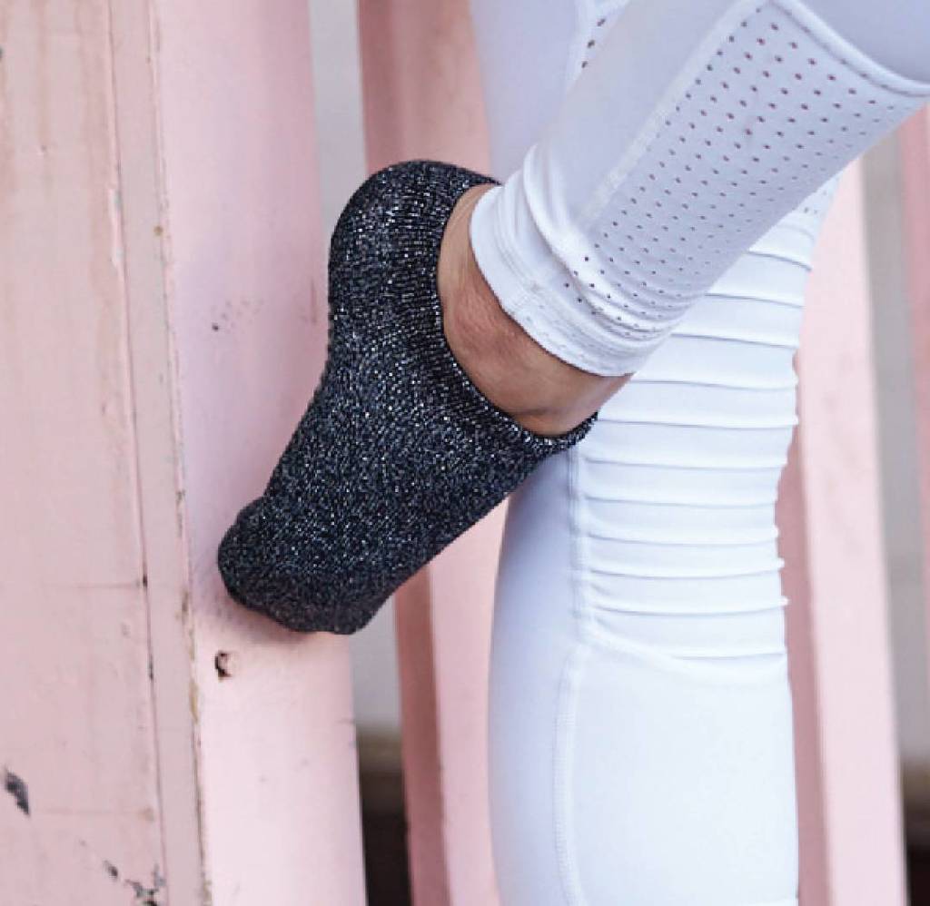 MoveActive's tweet image. Our Black Shimmer Non-Slips go with everything! ift.tt/2EssrQD