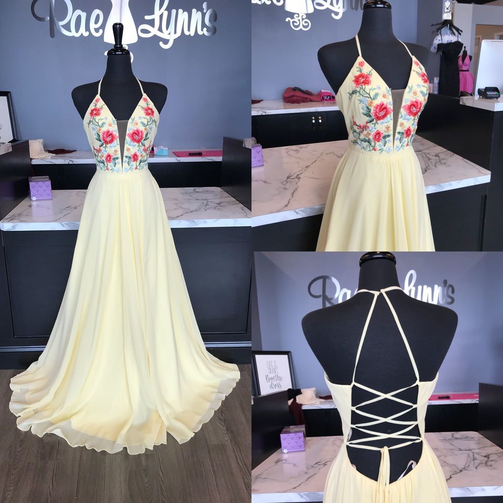 raelynns's tweet photo. You loved it in the lavender with crystal beading, and now we have it in this beautiful buttercream yellow and embroidery detailing! Loving the styles for prom 2018!! #faviana #favianany #raelynns #raelynnsprom #shopraelynns #prom #prom2018 #carmellocal #36167 https://t.co/xjy2N2e3up