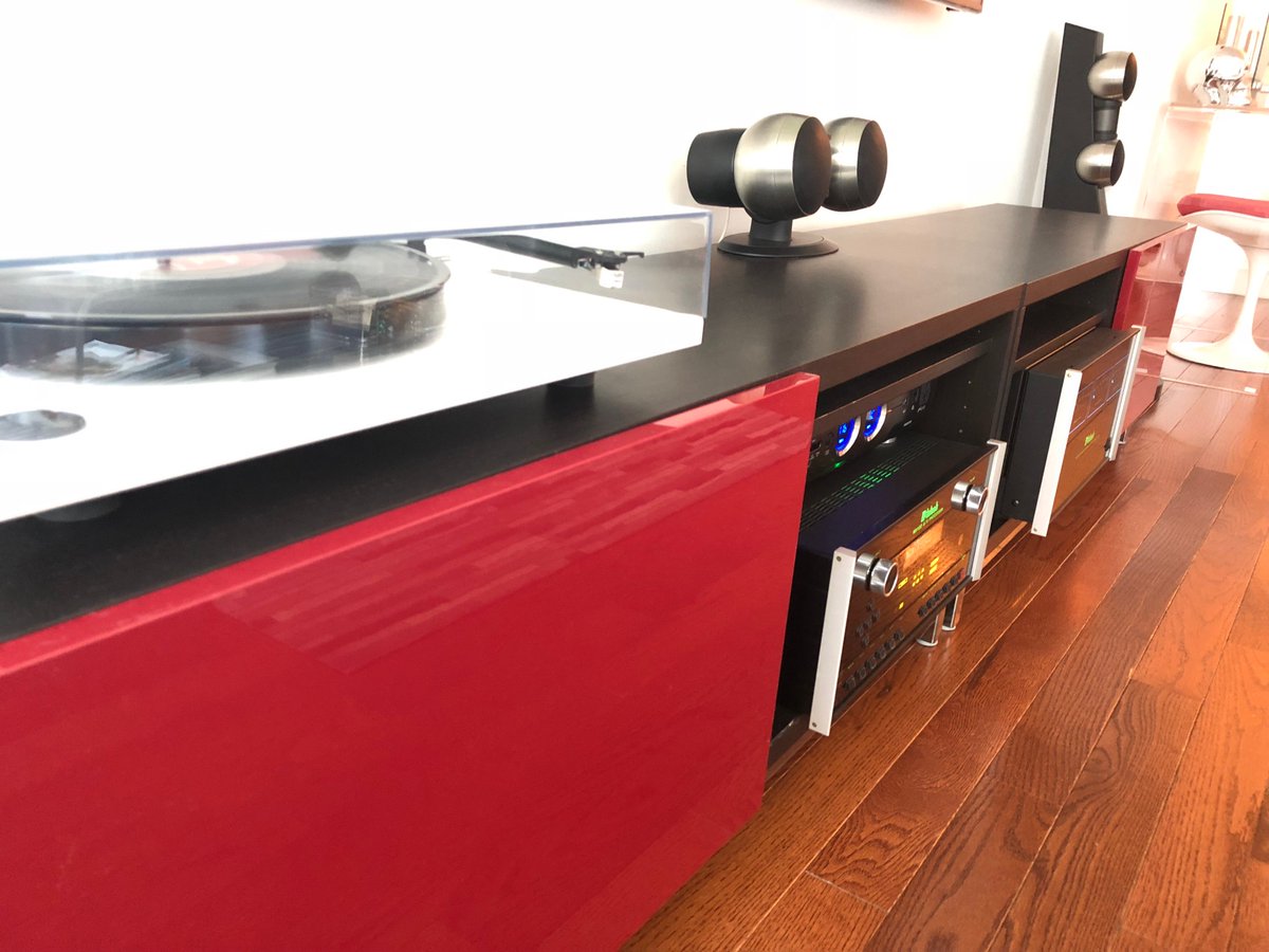 MatteraAV's tweet photo. How about a little #mcintosh to bring in the #newyear #homeaudiosystem #hometheaterinstallation #hifi #interiordesign #anthonygallospeakers #regaturntable #homeautomation #smarthome #rti #homecontrolsystems #matteradesigninc @mcintoshlabs https://t.co/wfV4dr5Zg3