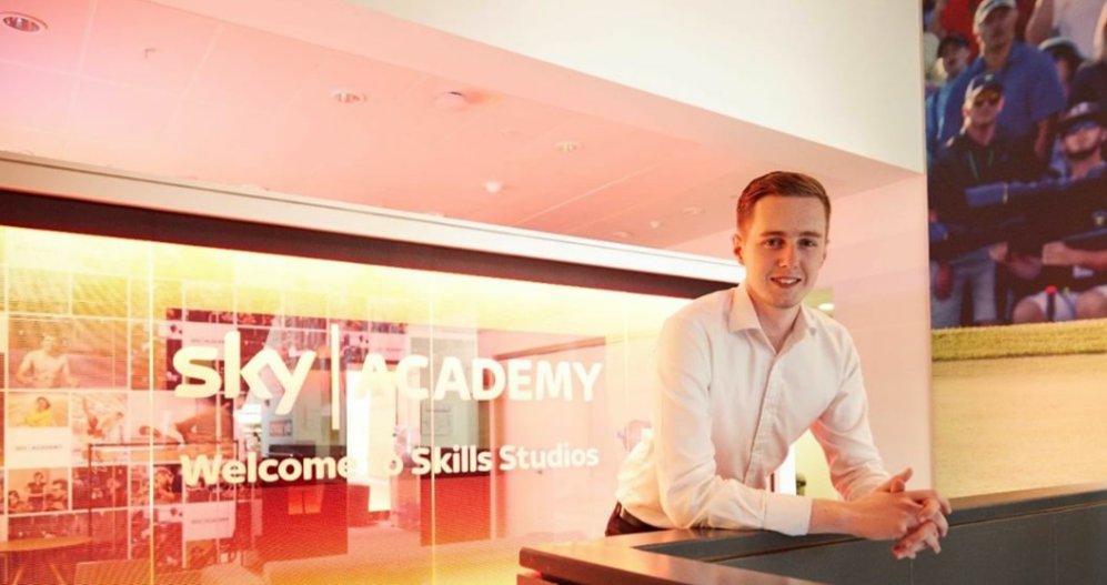 unique11_'s tweet photo. โฝ๏ธFind out about the #unique11 ways you can launch your #CareerInSport with @ucfbuk!
Click here to find out more: https://t.co/fEUY4gJweE โญ๏ธ https://t.co/1WxKck2eBQ