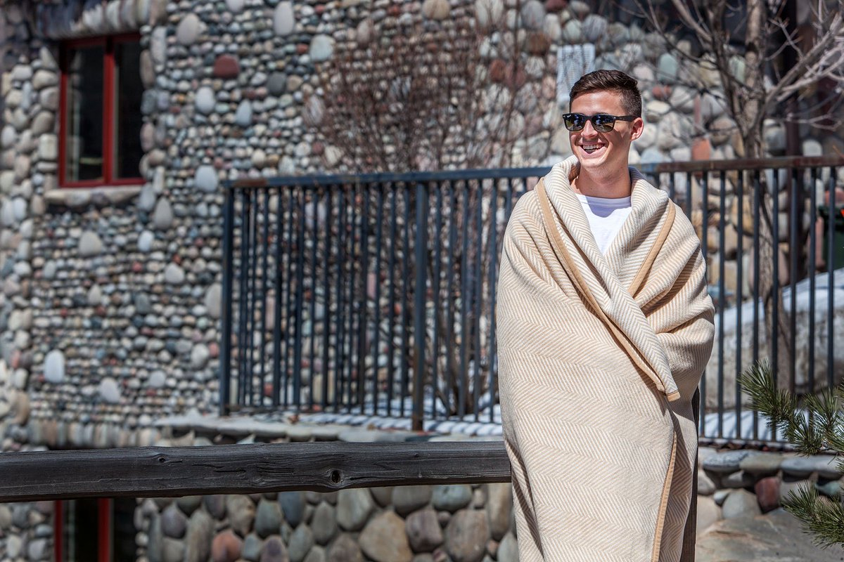 Our New Year's Resolution is to enjoy life’s perfect moments… especially while wrapped in a ChappyWrap. What’s yours?
Shop Beige Herringbone: ow.ly/gM7N30hvTpl 

#WrapYourselfintheMoment #NewYearsResolution #ChappyWrap #MyFavoriteBlanket