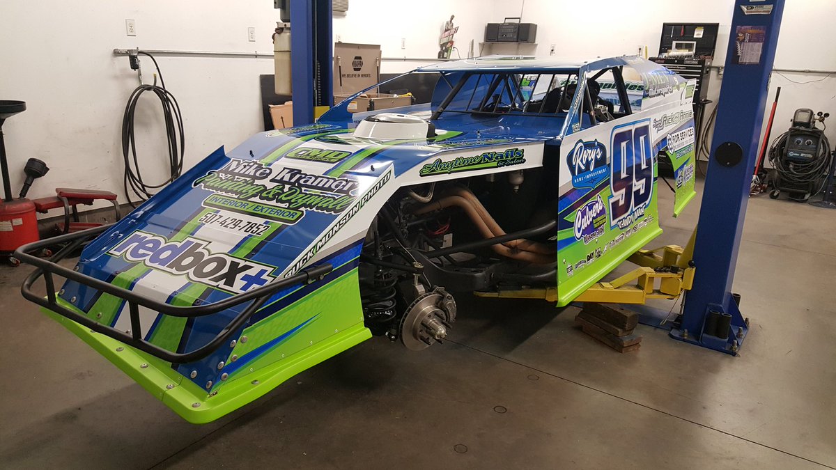 JoshAngstRacing's tweet photo. 2018 is here and it's time to get the season started! Very excited to be Arizona bound for the @WildWShootout! @forty9designs nailed it again! https://t.co/mwmEB0aDjm
