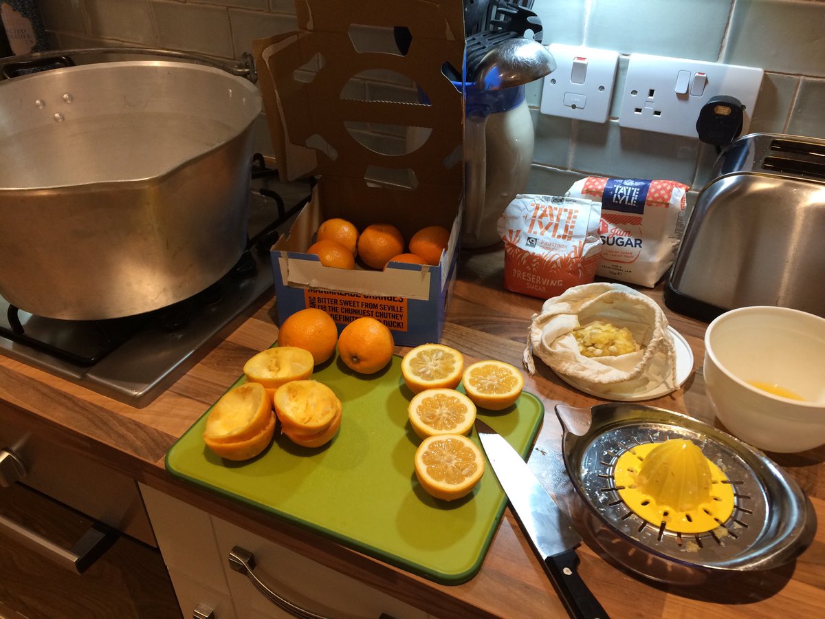 jamesmsavage's tweet photo. Best way to start the year? #makingmarmalade https://t.co/cjCyaFWLRW