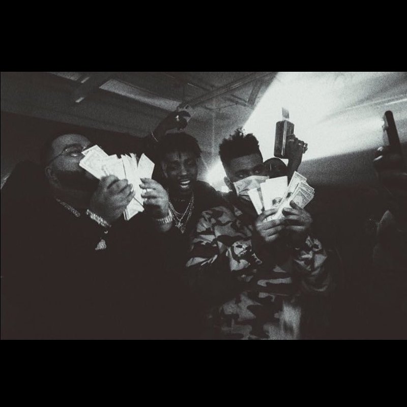 TheWeekndLatest's tweet photo. • @theweeknd • celebrating Cash's birthday! (12/28/17) #theweeknd https://t.co/Cv0N2oL5oO