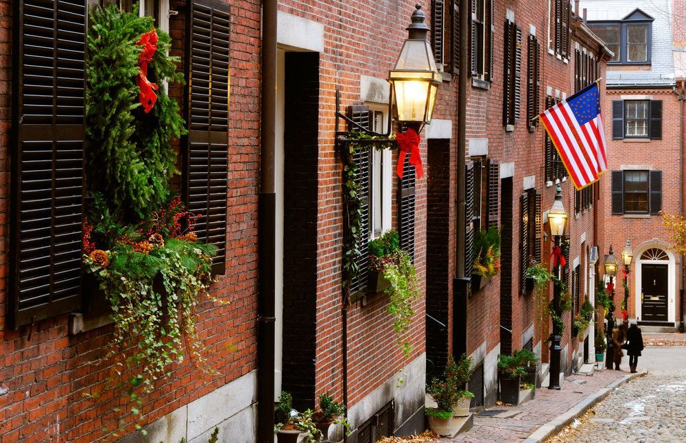 HudsonSutler's tweet photo. Check out our Escape Guide to #Boston for this winter--from racquet sports to dive bars, we've got you covered. #thenextescape @kpm1231
https://t.co/0iubYHGr4G https://t.co/EzWn5DvG6Q