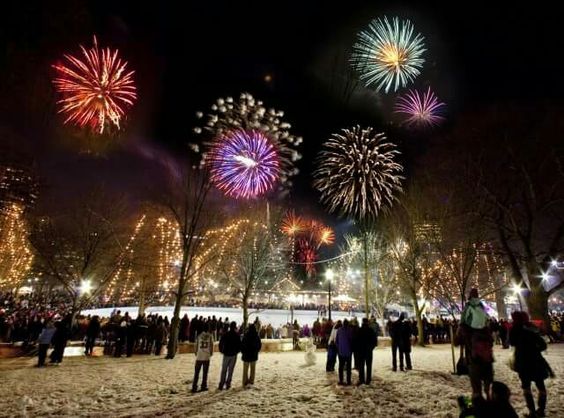HiltonWoburnBOS's tweet photo. Happy #NewYear! Cheers to 2018! https://t.co/DPYnDtD69o