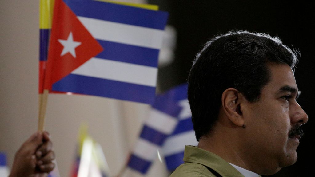 CiudadVLC's tweet photo. Maduro celebra 59 aniversario de la revolución cubana https://t.co/YvmpKNXms9 https://t.co/P1rEk1ICGg