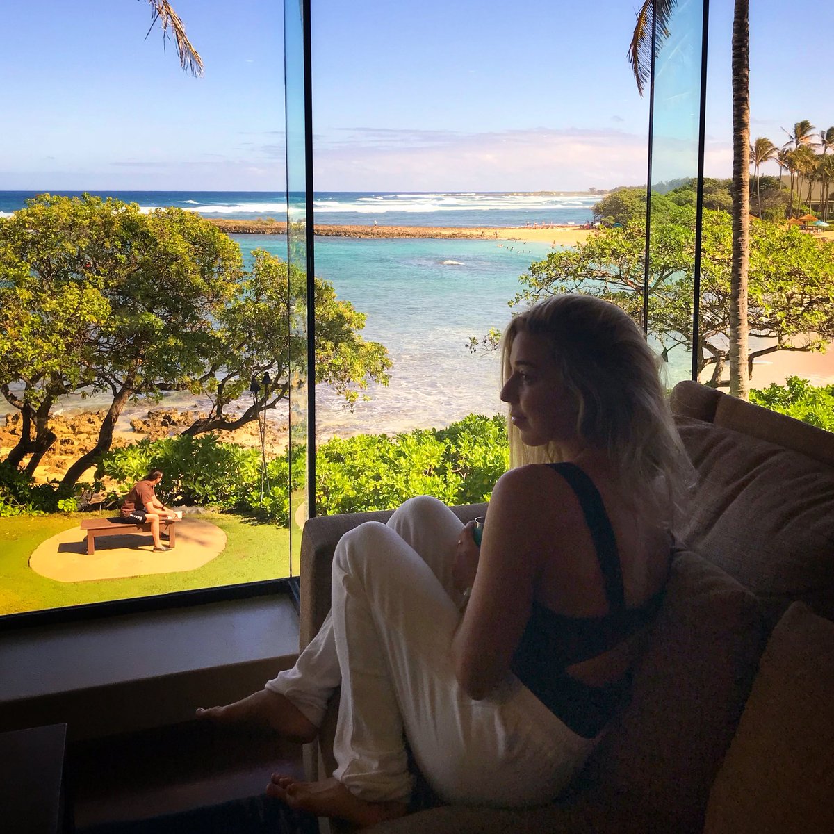 Cruising just got comfier 💕 <a href="/volcomwomens/">Volcom Womens</a> #livedinlounge Spending the first day of the year snuggled up like this..but on a ✈️❄️