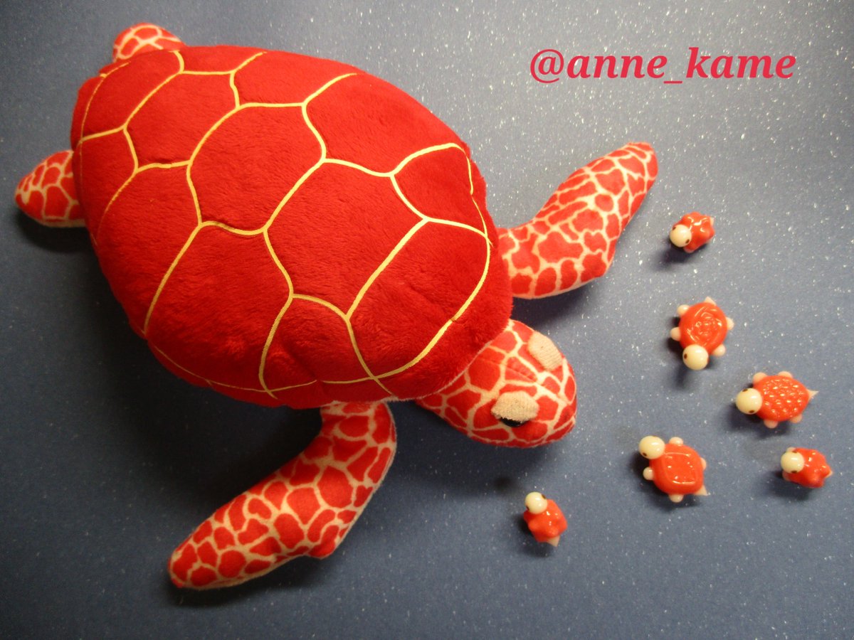 あんころかめ レッドタートル ある島の物語 テレビ初放送記念 ジブリの大博覧会でお迎えしたカメ さんのぬいぐるみと フェイクスイーツのカメさんたちが交流しているイメージで写真を撮ってみました 映画天国 ジブリ レッドタートル フェイク