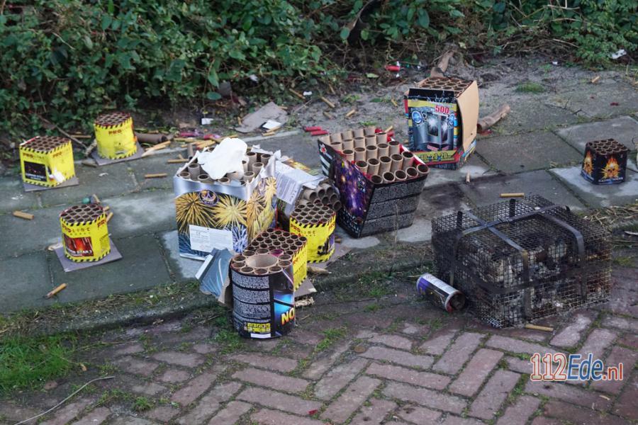 🚨 Vuurwerkafval en regen zorgt voor puinhoop in de straten 112.press/Q8S8Wc #112Nieuws https://t.co/UzXty15aOY