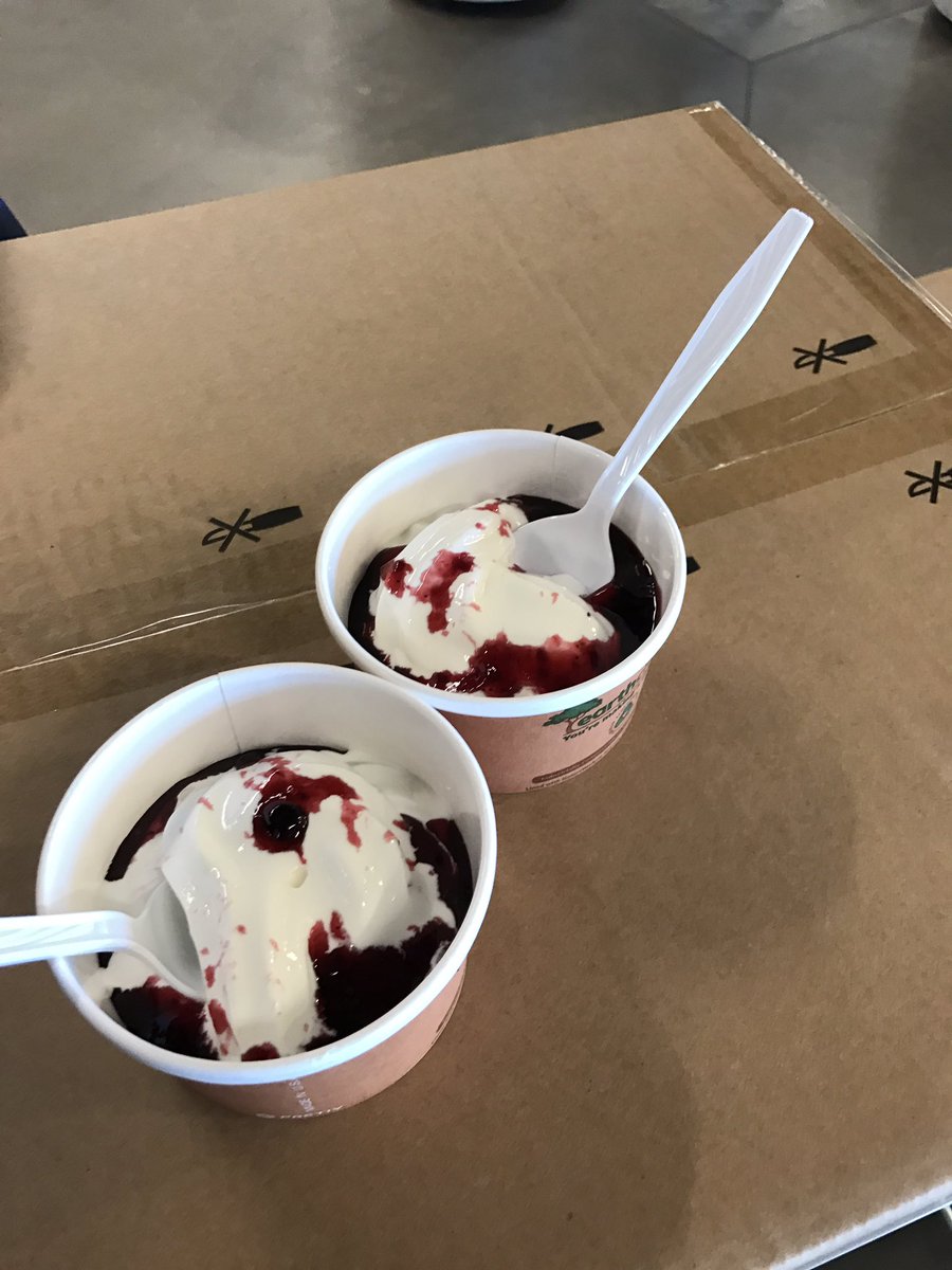 TheHaydenHarris's tweet photo. @IKEAUSA always love my Ikea icecream after shopping. Sadly it's half the size of the photo. :( https://t.co/1P3PYrP6Dn