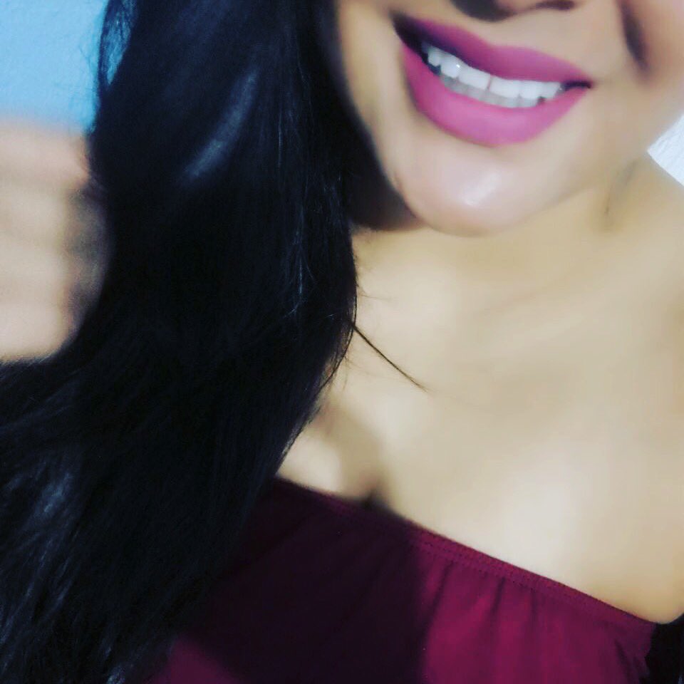 JessyZavalacr's tweet photo. Despidamos el año con una sonrisa mis amores!!! 💋💄
#hapynewyear #party #newyearsparty #smile #fun #insta #funtime #celebrate #celebration #mynewlipstick #kyliejennercosmetics #makeupnight #jessyelblog https://t.co/RBa5pnyxzW