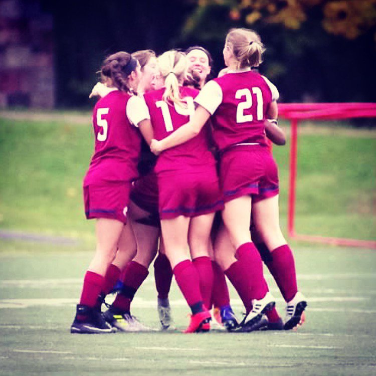 AugsburgWSoccer's tweet photo. Happy New Year 2018!! https://t.co/PpTCMpYVCc