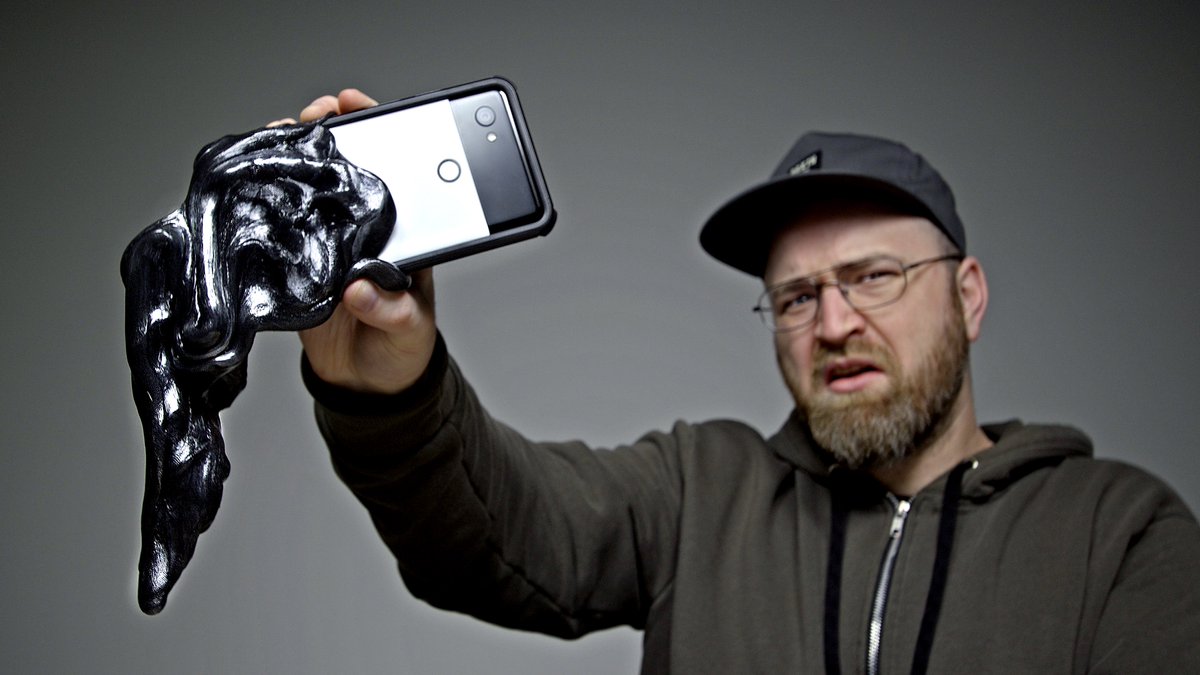 UnboxTherapy's tweet image. NEW VIDEO - This Slime Could Be Good For Your Phone… youtu.be/aarsyus_dP0?li… RT!