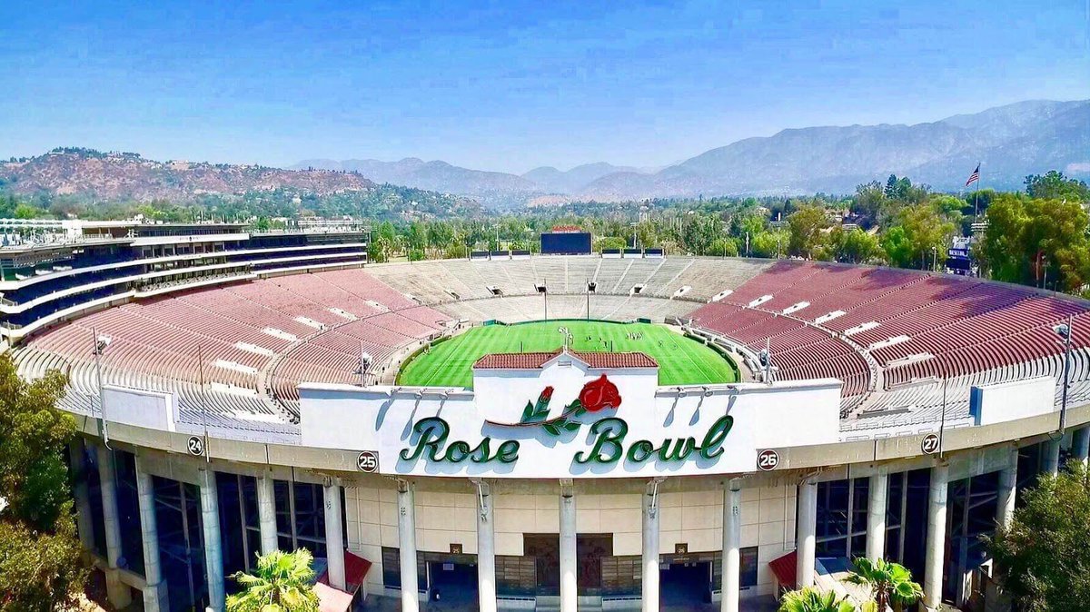 TheBlindDonkey's tweet photo. Pasadena is opening early today at 9am! Get in here for all the action! https://t.co/unU9No5u2X
