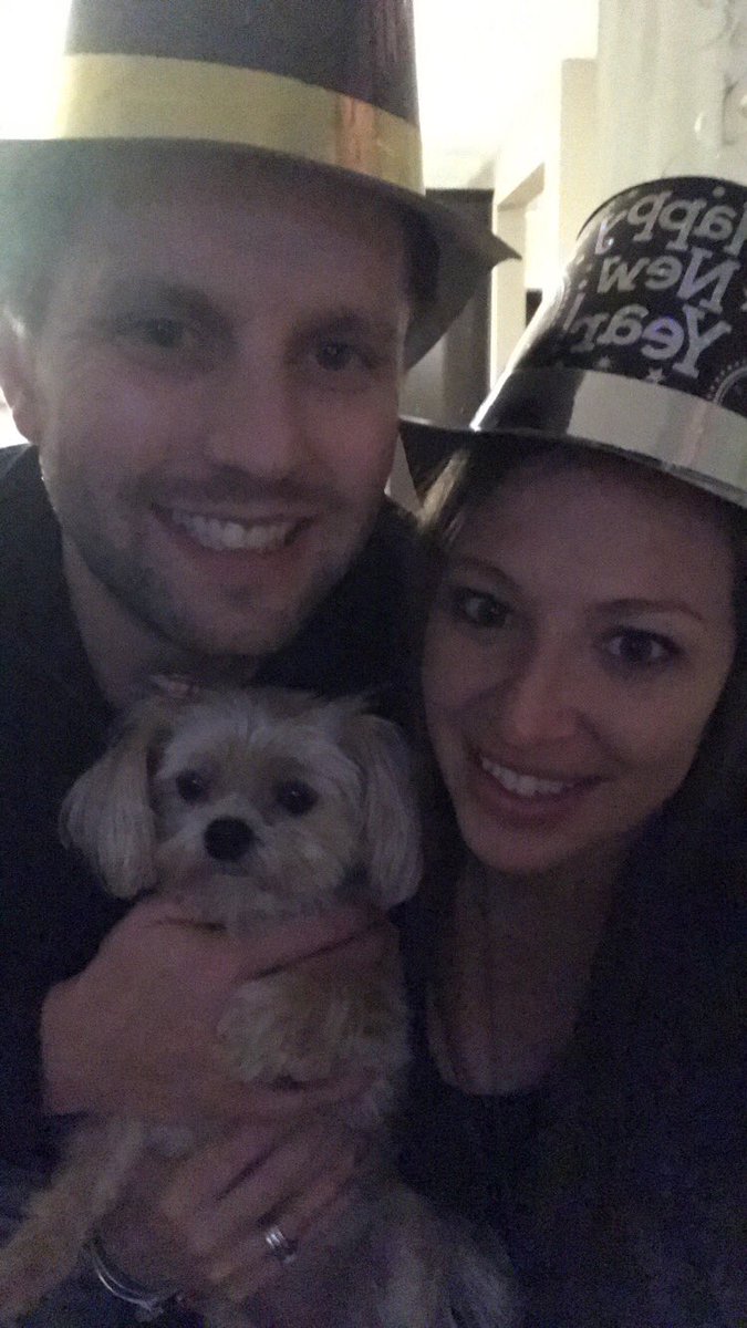 WhitneyJStone's tweet photo. Happy New Year 🎊🎆🎈 🍾🥂 #2018 #Hello2018 #Happy2018 https://t.co/DmxleaUtzj