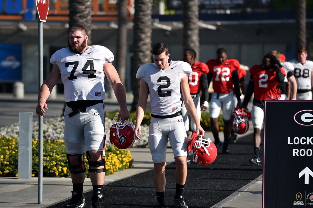 RadiNabulsi's tweet photo. #UGA starting right guard Big Country Ben Cleveland  talks to us about his experience in Los Angeles. This was funny.

https://t.co/wJlduGXme6 (h/t @Wes_nship) https://t.co/RlIVU9DXQh
