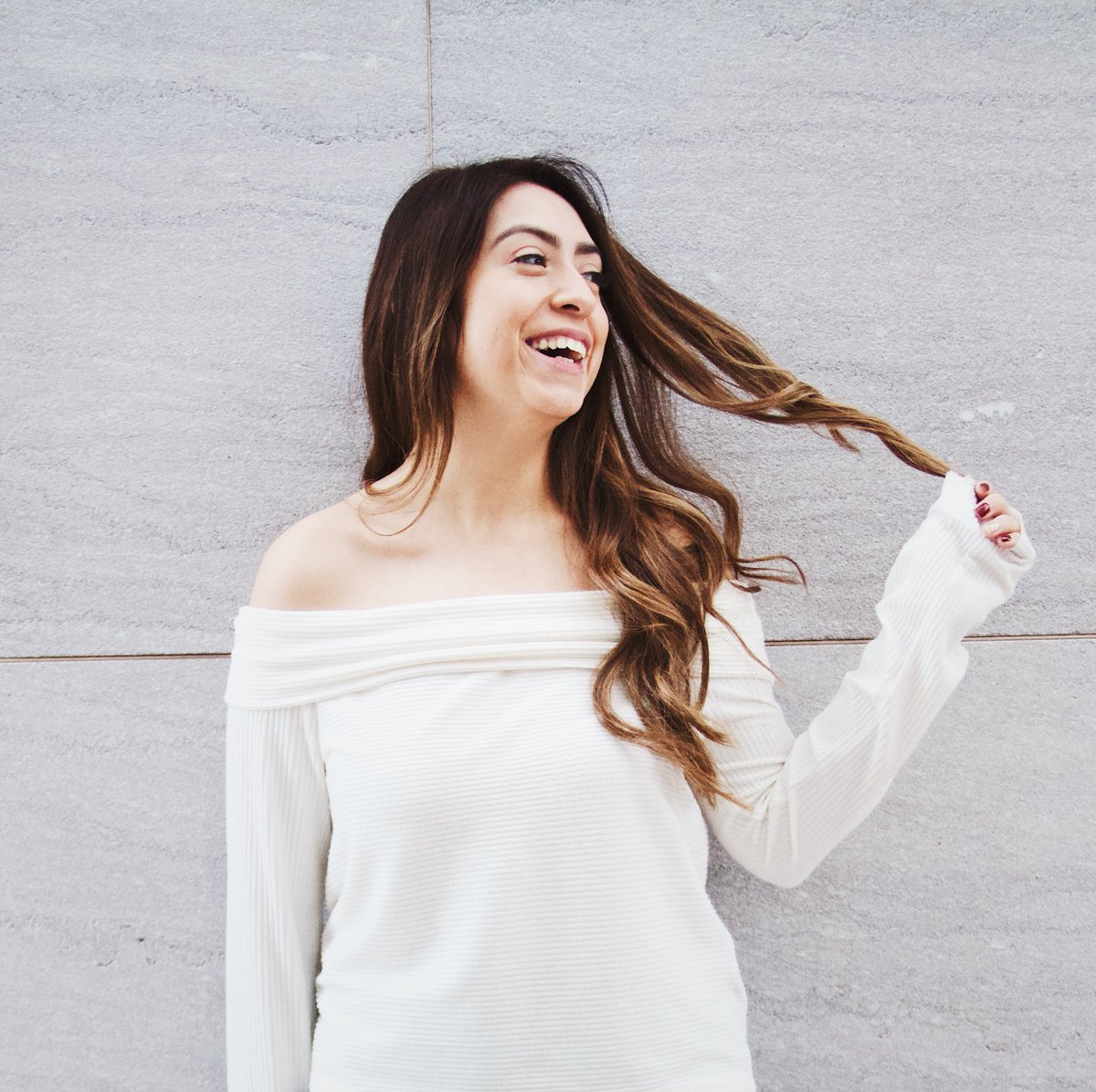 WhiffCo's tweet photo. Here’s to starting over.
Here’s to the plans you’ve made.
Here’s to the goals you’ve set.
Here’s to sending more love this year than the year before.

Your brightest year starts now. | #HappyNewYear, from The Whiff Co https://t.co/m8UryNyKuk