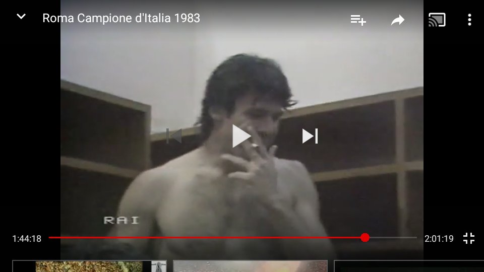 Massimo Caro Officialradja Questo E Sebino Nela Il Giorno Dello Scudetto Sarebbe Bello Vederti Fumare Anche In Queste Occasioni E Sempre Successo Lotta In Campo E I Miseri Lasciali Fuori Non Aspettavano Altro