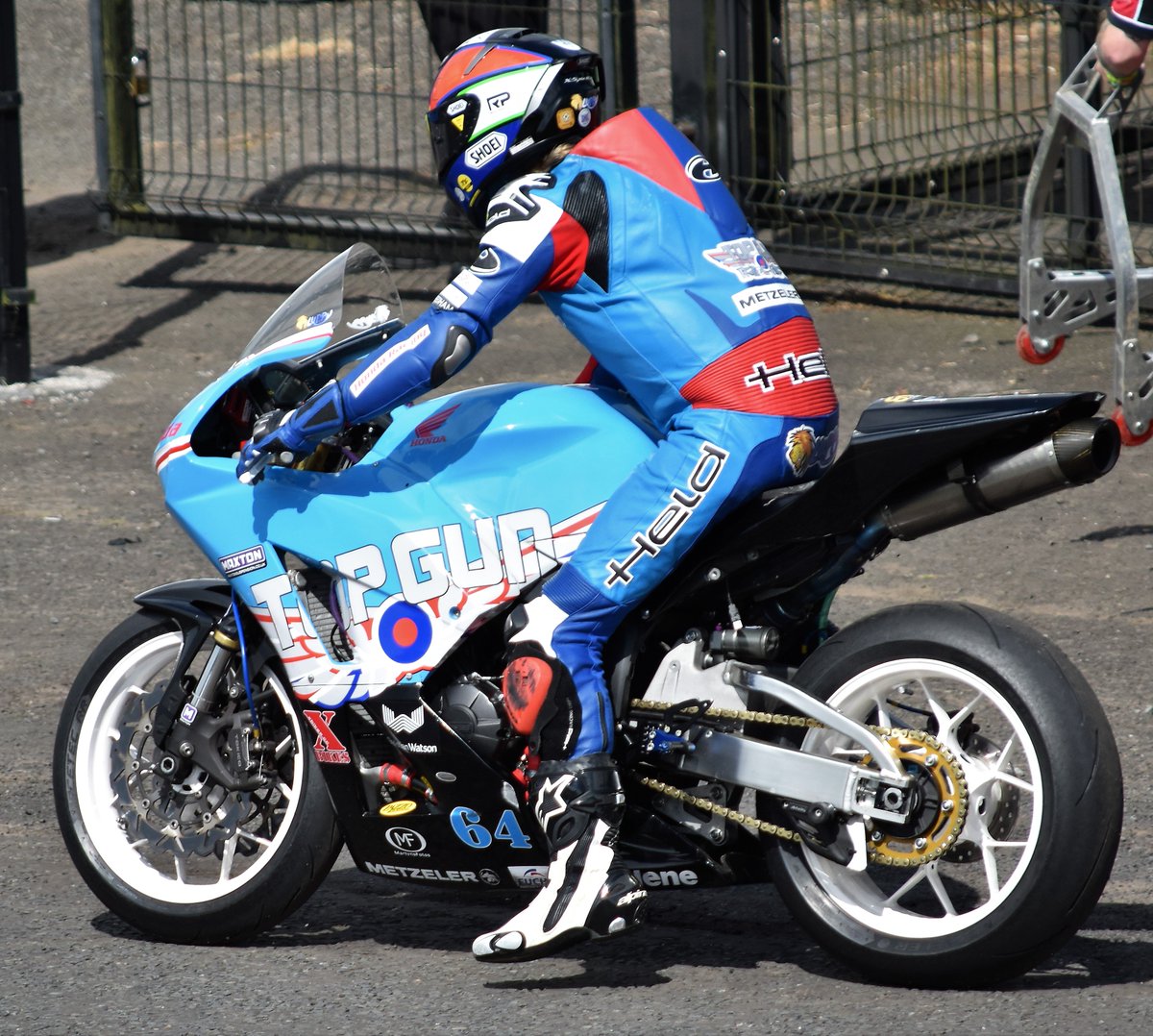 drummerthethird's tweet photo. Gavin LuptonDundrod 2017 🌈 https://t.co/nBy79zCqFi