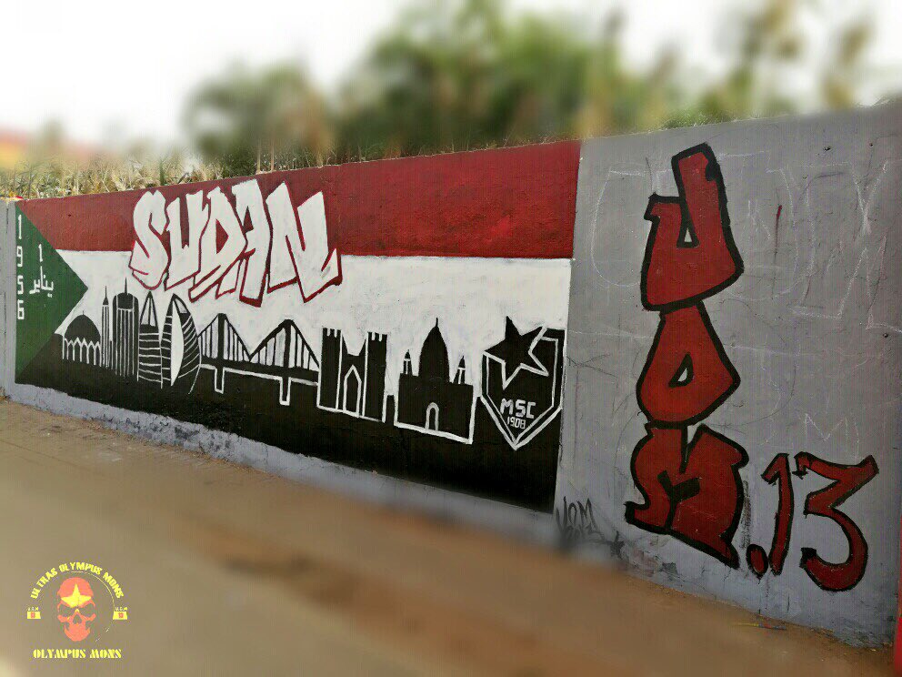 UOM_13's tweet photo. يا وطني العزيز ، يا اول واخر
بحلف بحياتي ، بي حبك بفاخر
"وطني البموت و بخلي حي"
-جرافيتي المجموعة بمناسبة الذكرى 62 لاستقلال السودان المجيد
📌-شارع العرضة
#السودان
#ياوطن_عيدك_سعيد
#إستقلال_السودان
#Corva_Volcano🌋
#نادي_الشعب⭐️🇸🇩
#السودان_مريخ
#الشعبي_جنوب
#UOM13 https://t.co/grlzVy5H39