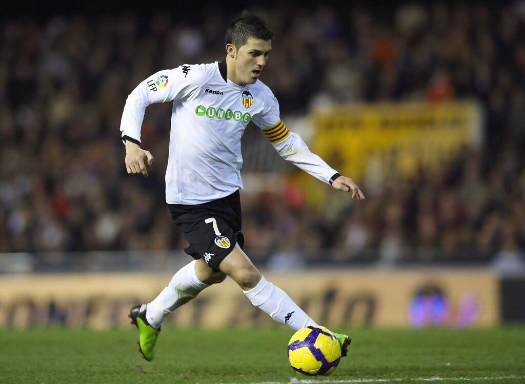 DV7Soccer's tweet photo. #DV7Fact
๐ค @Guaje7Villa
๐ 2009
๐ฏ 43 goals in
๐๏ธ 54 games
๐ #Spain and #ValenciaCF https://t.co/yMbnhd83cq