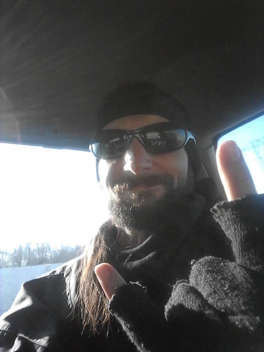 rayroc421's tweet photo. @daytonjay @RealAdamHuish @realjimkays @Buhbuh_C @michealcost @kenfoulmouths @Misskeke12 @CountdownEnded @rdiaz5350 @BillyRicky03 @jpbaker91 Don't even gotta drive.. #WeBeChillin 😎 https://t.co/1IiU5jWEmr