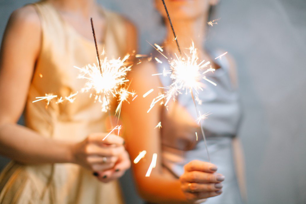 ESPercept's tweet photo. #HappyNewYear! 🎉We hope 2018 brings you joy, love, and the luck of conception! https://t.co/TWgqTky88b
