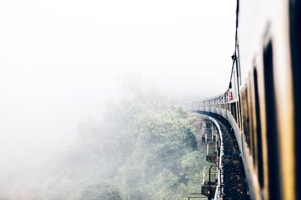 windowseatprj's tweet photo. #NewYearsDay
While most of the people around me were getting ready for a party, I was trying hard not to miss my 12202/Kochuveli - Mumbai Lokmanya Tilak Garib Rath Express to Mumbai.

Read the story ⬇

https://t.co/Rmoc5F9MTA

#windowseatproject #indianrailways #traintravel https://t.co/0bXTMir8Rc