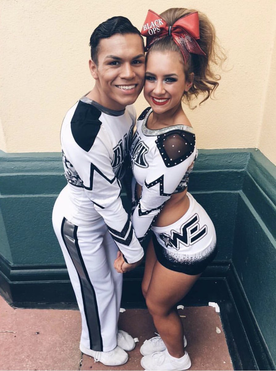 KendalllJones's tweet photo. My heart aches knowing that you’re gone so soon. Thankful for the great memories and the chance to have gotten to know your sweet sweet heart that was so loved by so many. ❤️ #RipJarred https://t.co/8ALSFRa1fb