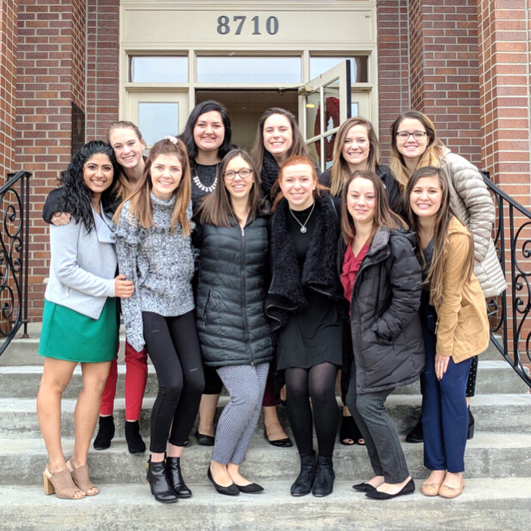 AlphaGamLCs's tweet photo. Seventy-six visits, 34 states and one providence later, 2017 has been a successful year of travel and growth! Happy New Year sisters and friends 🤗
#AlphaGammaDelta #AlphaGam #AlphaGamLC https://t.co/78R5QCIoRP
