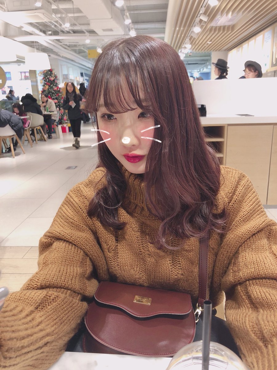 __hwa99's tweet photo. 色落ち速攻でしてもう鬼ほど茶色 イン コリア https://t.co/Vdeze5oYI7