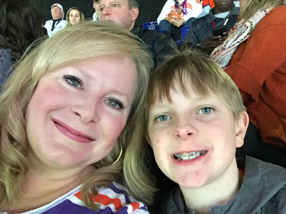 PoeGirl73's tweet photo. Goooo Tigers!!! #sugarsemi https://t.co/SNhySSUDTx