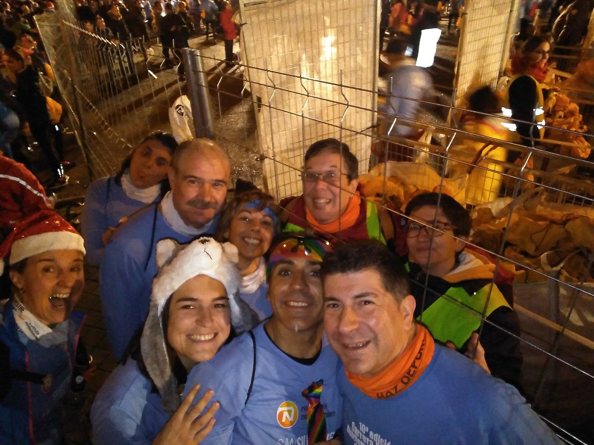 jlbasalo's tweet photo. #COMPARTIR #Ilusión, #Alegría, #Magia, #Amistad y #SUPER #MOMENTAZOS #FINALES2017 San Silvestre Vallecas 2017  #CreadoresDeFelicidad #FollowingDreams -  #JLB https://t.co/GVM6UvFGPI