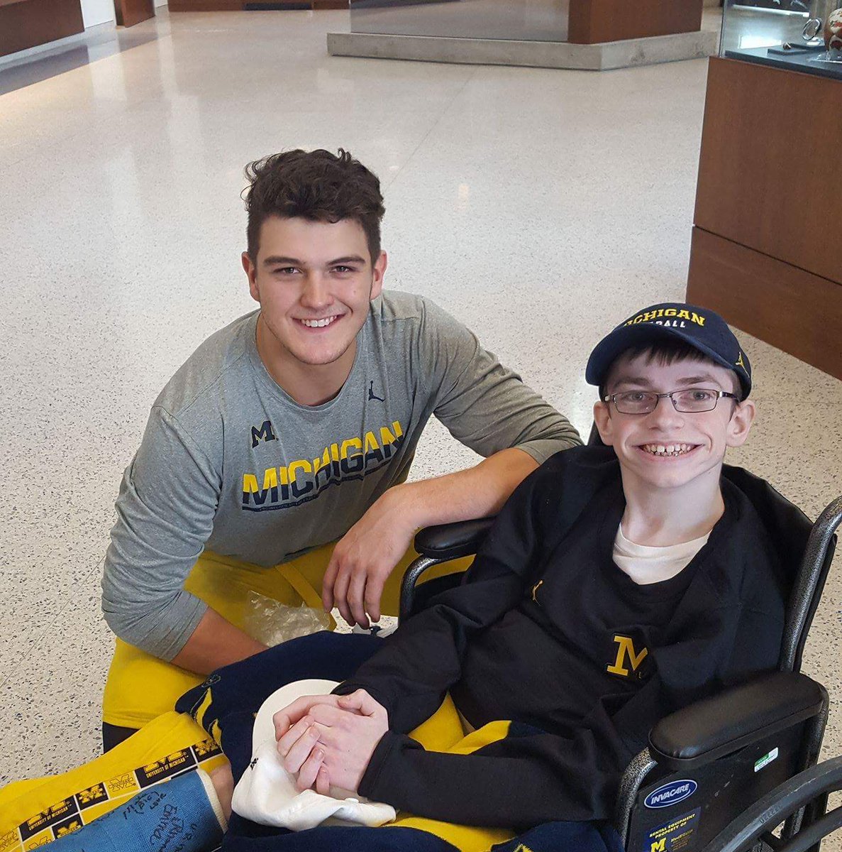 coobles321's tweet photo. I'm sad my team lost. I'm sad for my friends who tried so hard. But I am very proud of @Chase_Winovich and @grant_newsome and all my team friends who helped raise money for @chadtough . Always #GoBlue  I will miss you @JohnOKorn I am proud of you. https://t.co/PGzhZnWEe9
