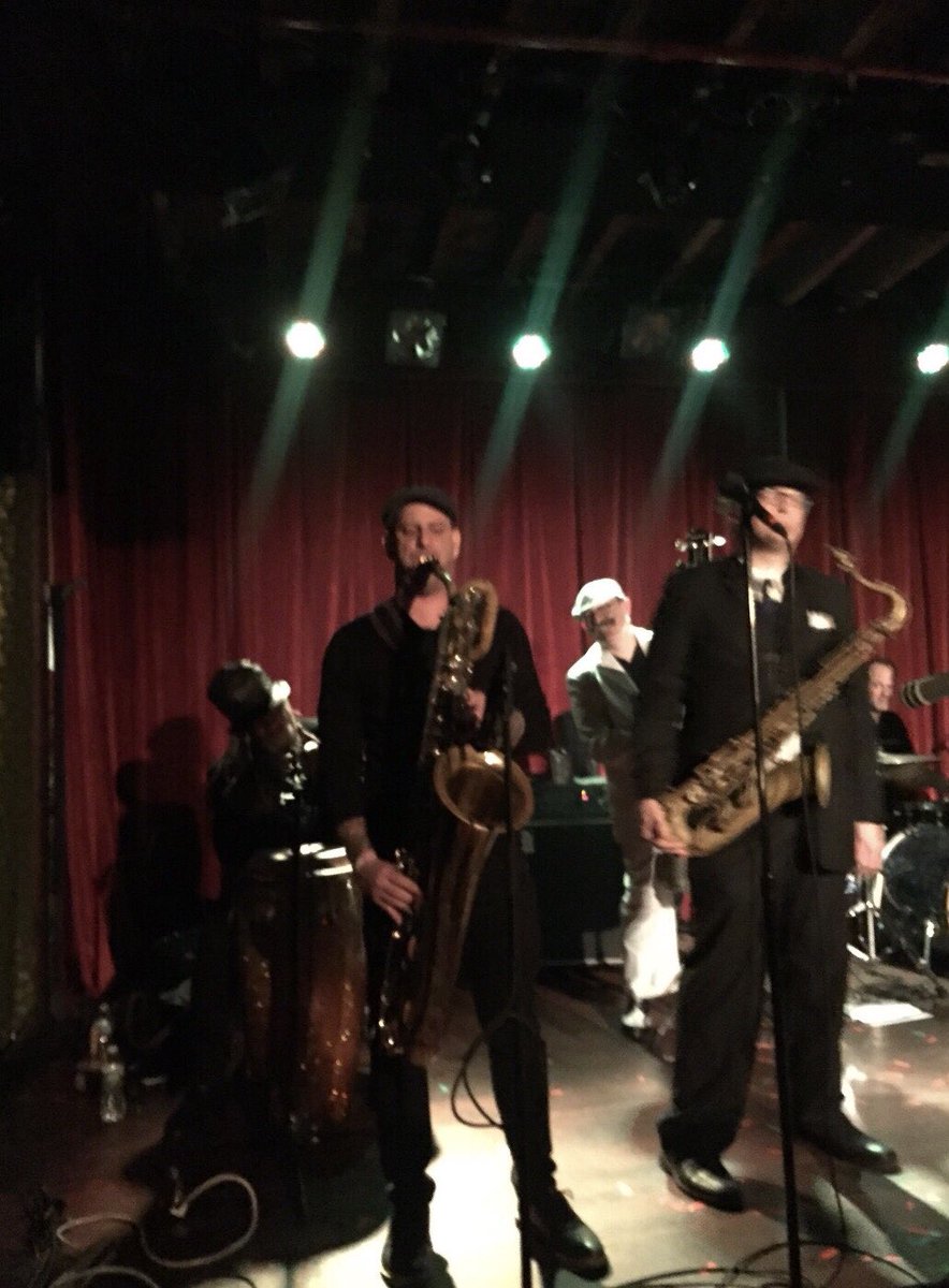 selectorM2's tweet photo. Closed out the year playing with 4 different bands in one week: The Mighty Mighty Bosstones, The Pietasters, The Slackers and The Fad. Not a bad way to end 2017. Happy New Year! #Pietasters #mightymightybosstones #Slackers #TheFad https://t.co/Kyw1xzE4Ig
