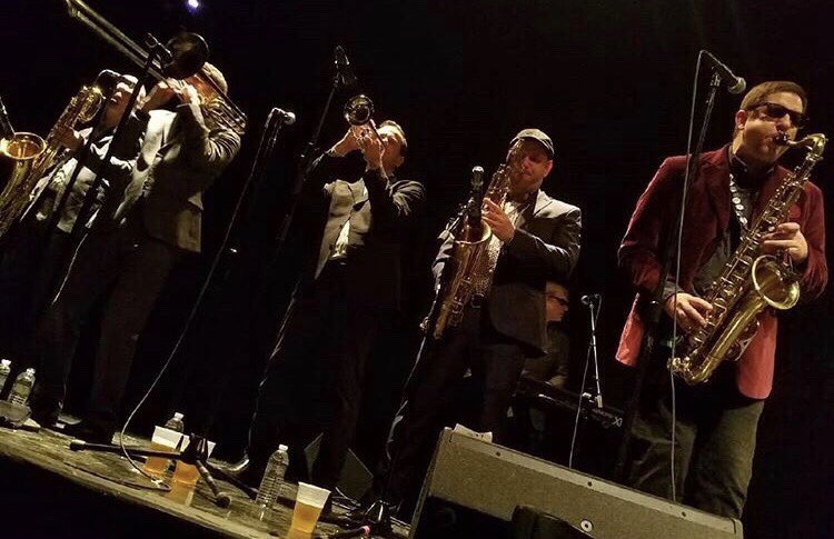 selectorM2's tweet photo. Closed out the year playing with 4 different bands in one week: The Mighty Mighty Bosstones, The Pietasters, The Slackers and The Fad. Not a bad way to end 2017. Happy New Year! #Pietasters #mightymightybosstones #Slackers #TheFad https://t.co/Kyw1xzE4Ig