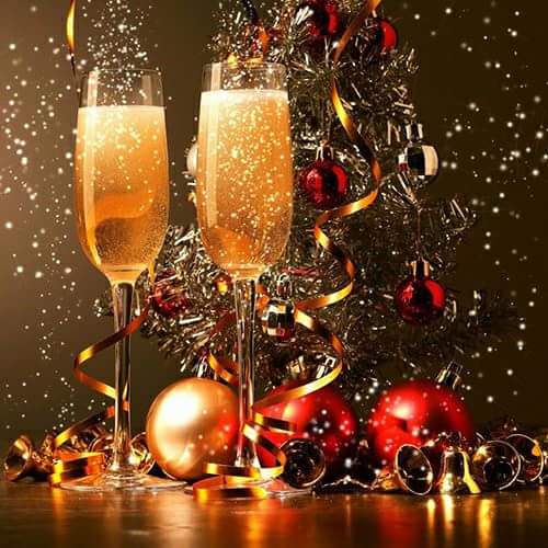 rodytaan's tweet photo. Happy new year friends 🎉🎆🍾 https://t.co/nEt5vSBU41