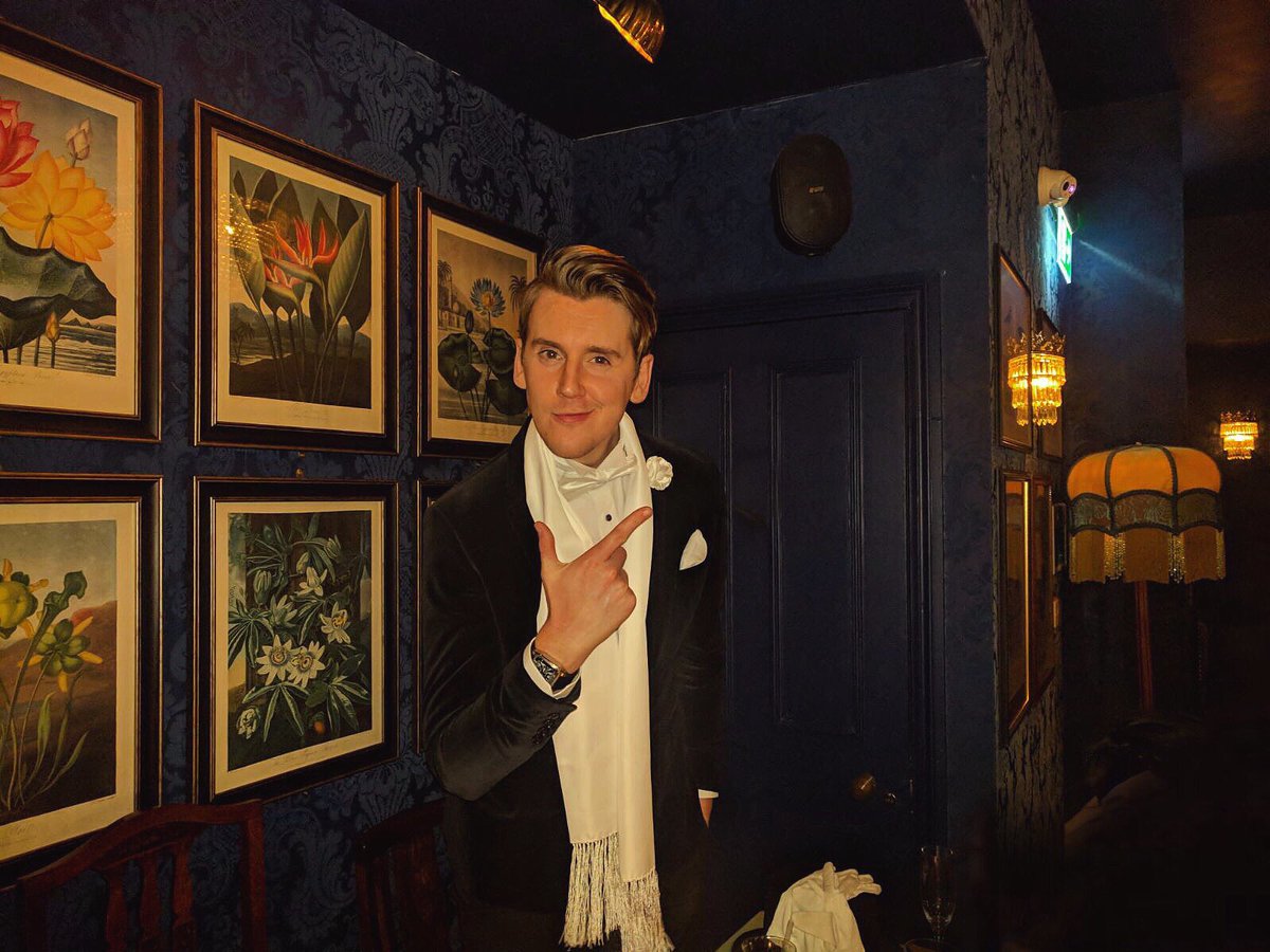 roydulouz's tweet photo. Great Gastby Party at The Cosy Club last night for NYE felt like stepping back in time. Amazing! #thecosyclub #NYE2017 #gatsby https://t.co/hnBOPqW0g5