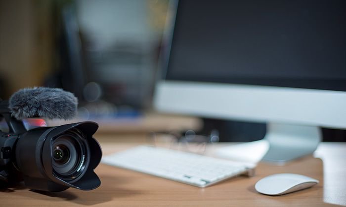 Turetalk's tweet photo. Why I’m Spending $144,000 on Video in 2018 (And Why You Should Too) https://t.co/MF37w81amT #video #youtube #marketing https://t.co/nshk8QdU1e 
#makemoneyonline #video #youtuber #livestream #contentmarketing
