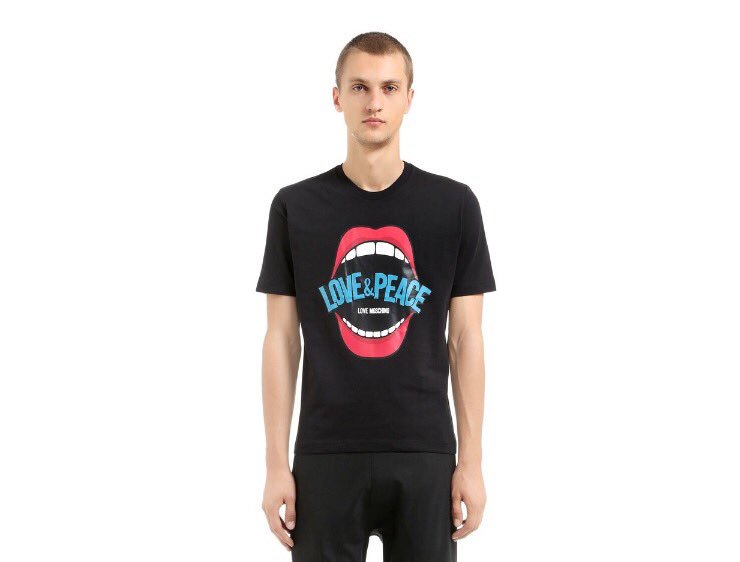 TeeTrolley's tweet photo. Love #Moschino save 30% - https://t.co/0NOstjAaOw #Love&amp;peace #Tshirt https://t.co/4NyqmWmP1N