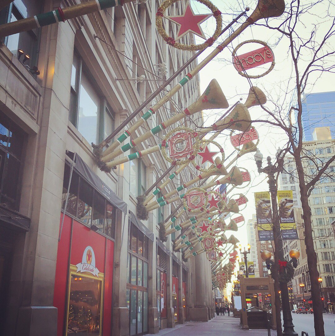 MaryTherese's tweet image. Holiday season complete 🎄✨ Lunch @Macys #WalnutRoom. #HappyNewYear!