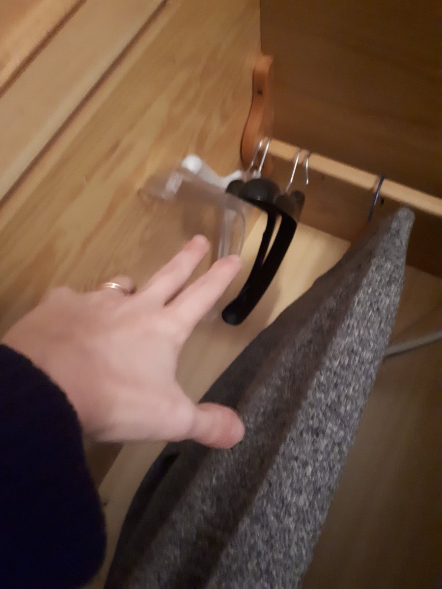 pianistola's tweet photo. Hotel wardrobe not suitable for a #shortlady https://t.co/pZwh6gF78G