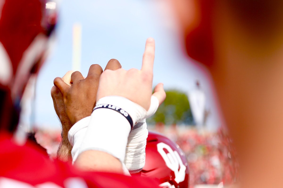 OU_Football's tweet photo. Are. You. Readyyyyyy?

#OneOklahoma #BoomerSooner https://t.co/HGLBFfTTqZ