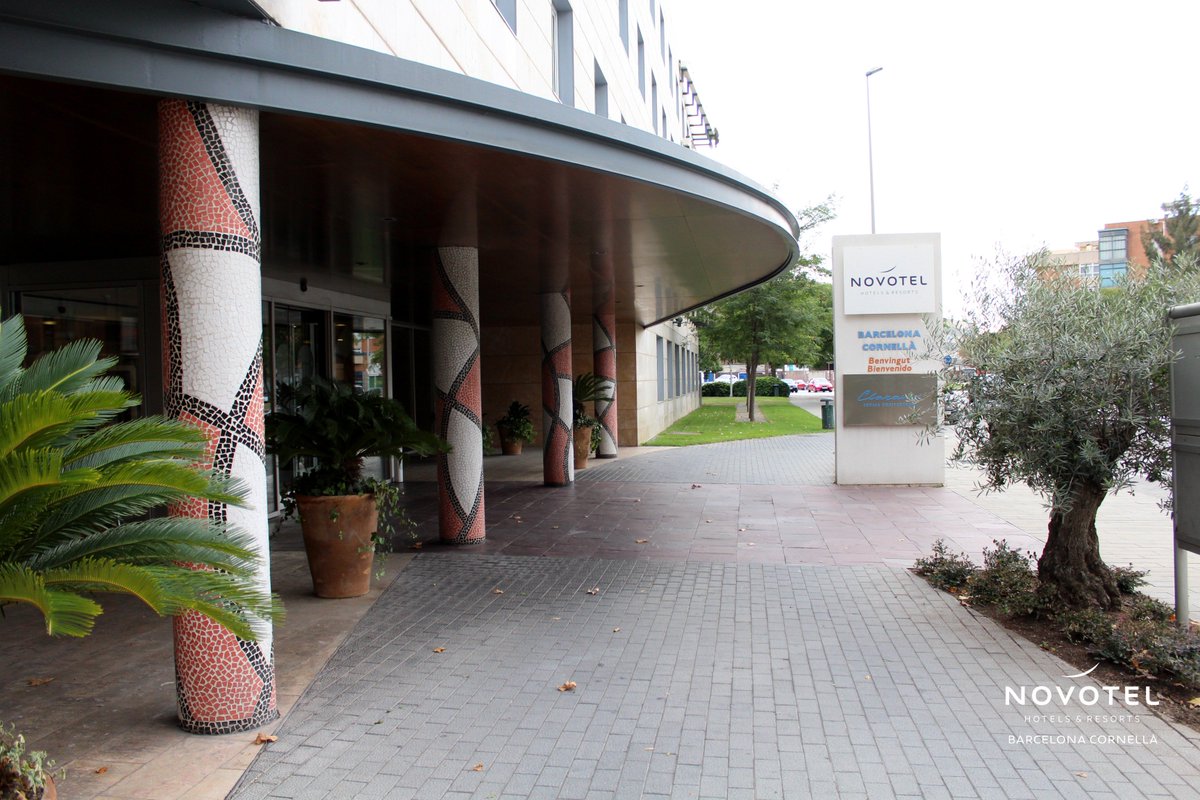 novotelcornella's tweet photo. ¡¡ FELIZ AÑO DESDE #NovotelBarcelonaCornellà !! https://t.co/v8OUWuj46I