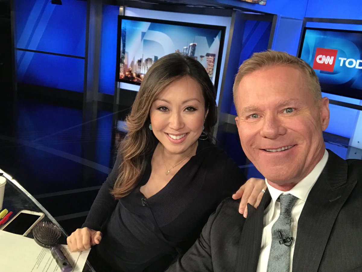 AlfredKjolstad's tweet photo. RT @holmescnn: Back with #tvwifey @AmaraCNN to start #2018 !! #cnn #cnntoday https://t.co/ZzacLp8tGV
So cute indeed 😉👍
