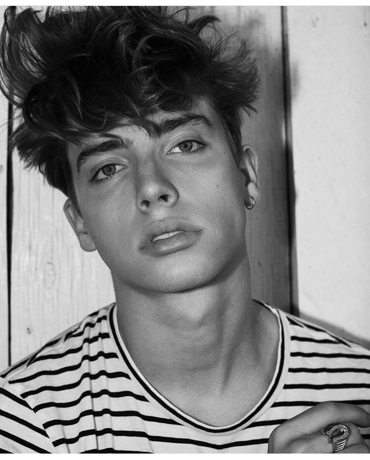 Happy New Year 🎊 hope 2018 is better than 2017